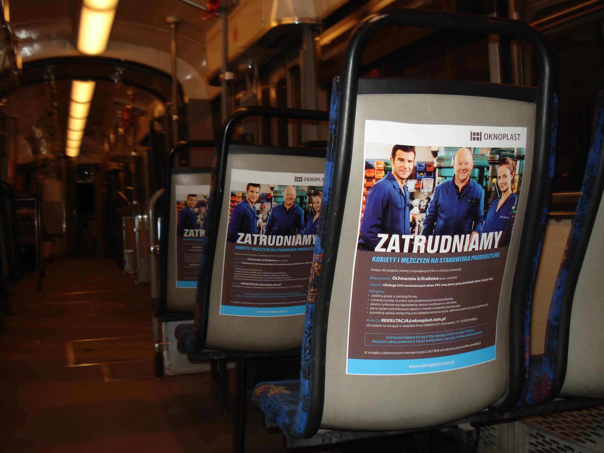 Reklama w tramwajach w Krakowie - oferty pracy, Oknoplast