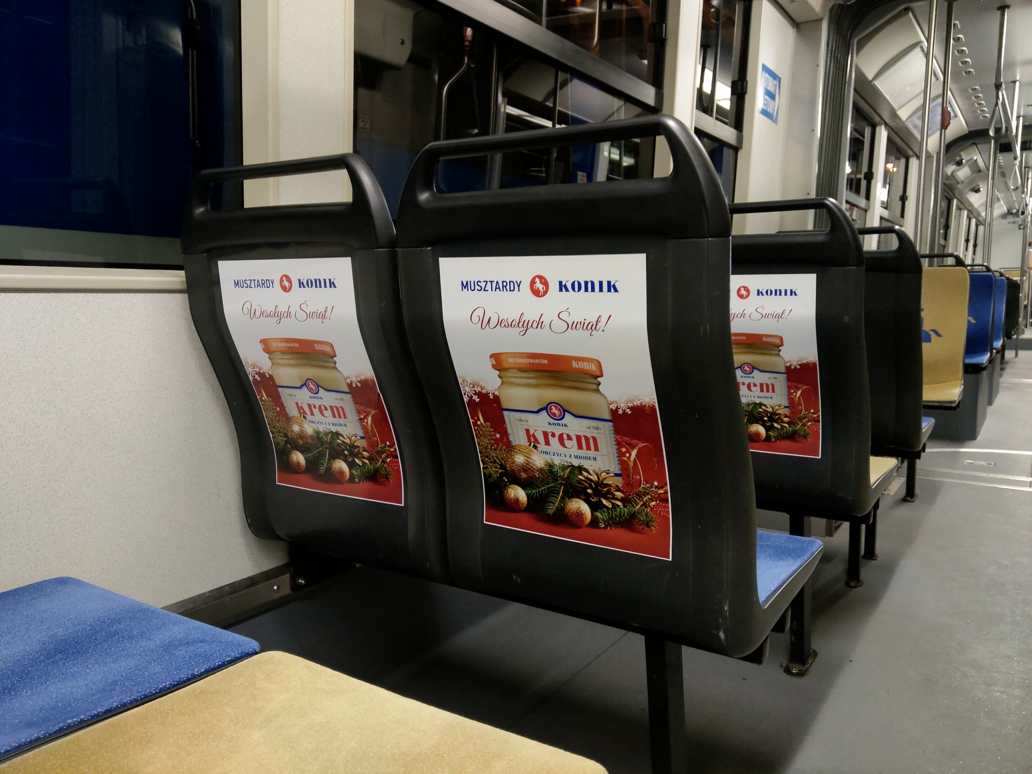 Reklama w tramwajach w Krakowie - branża spożywcza, Konik