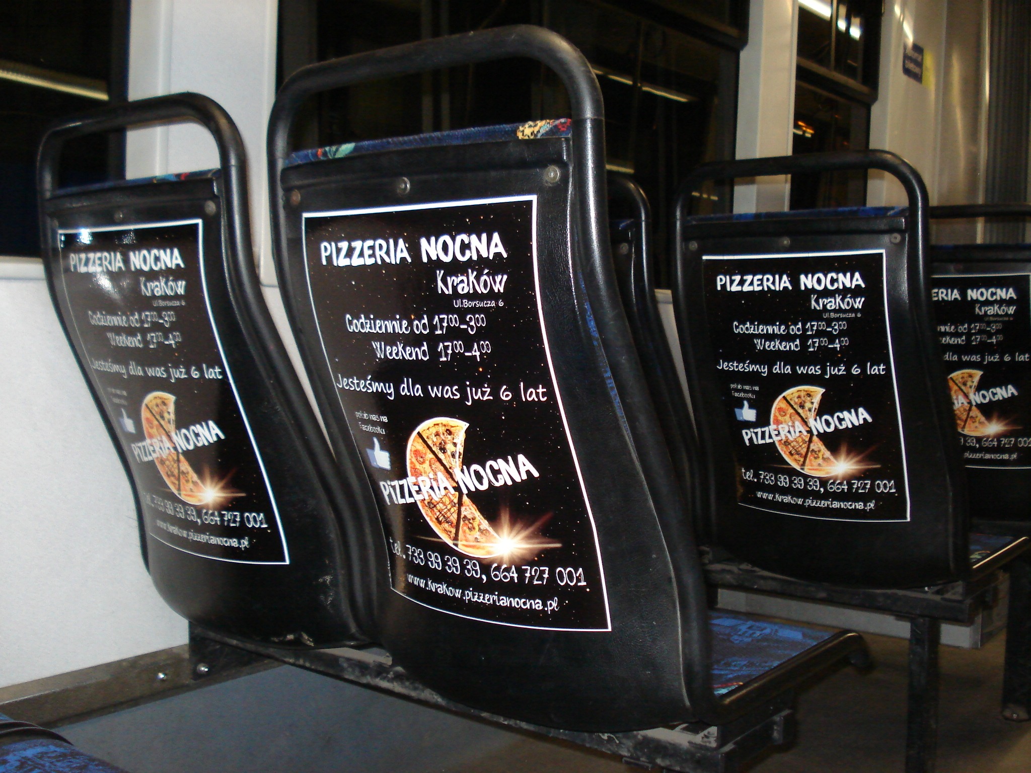 Reklama w tramwajach w Krakowie - gastronomia, Pizzeria Nocna