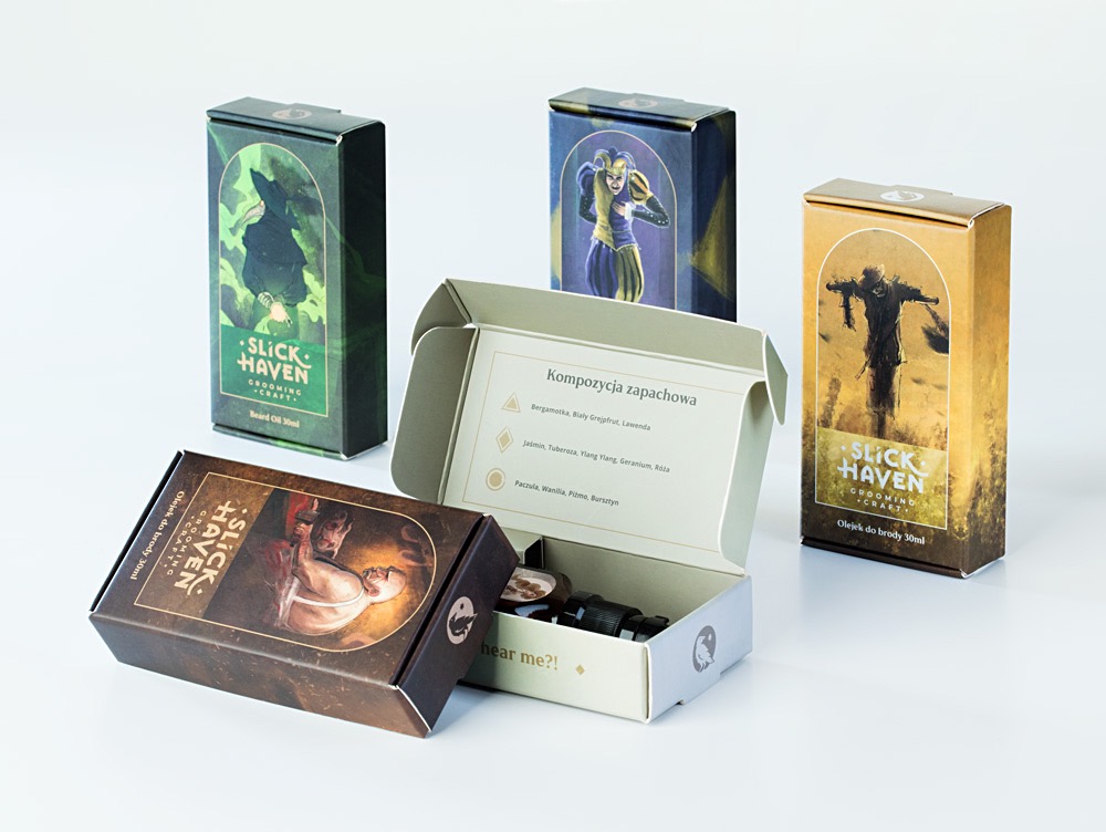 Różnorodne, ilustrowane opakowania kosmetyków Slick Haven, otwarte pudełko z kompozycją zapachową na białym tle. Grafika z motywami roślinnymi i postaciami.