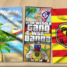 DW Solutions - Trzy ręczniki plażowe z nadrukami: pierwszy z motywem wakacyjnym i logo RKS Raków Częstochowa, drugi z motywami Górnika Zabrze i nawiązaniami do GTA, trzeci w barwach Jagiellonii Białystok z herbem...