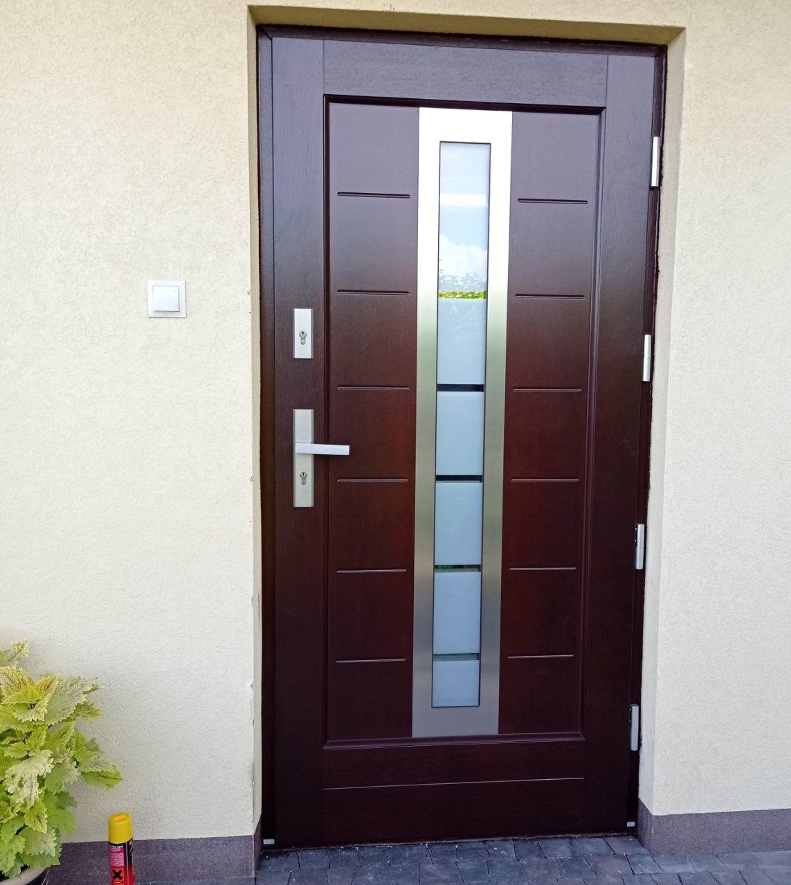 Montaż dzrwi wejściowych