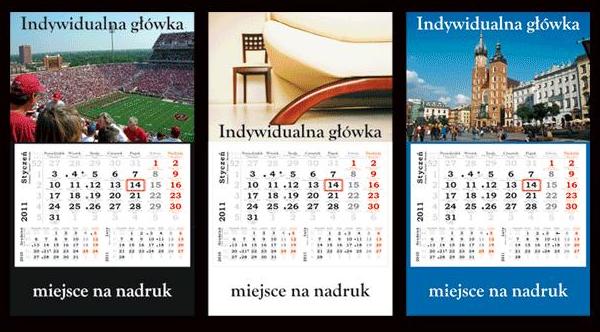 Trzy przykładowe projekty kalendarzy ściennych z różnymi zdjęciami w górnej części: stadion sportowy, krzesło obok sofy oraz rynek miejski w Krakowie, każdy z kalendarium na styczeń 2011 i miejscem...