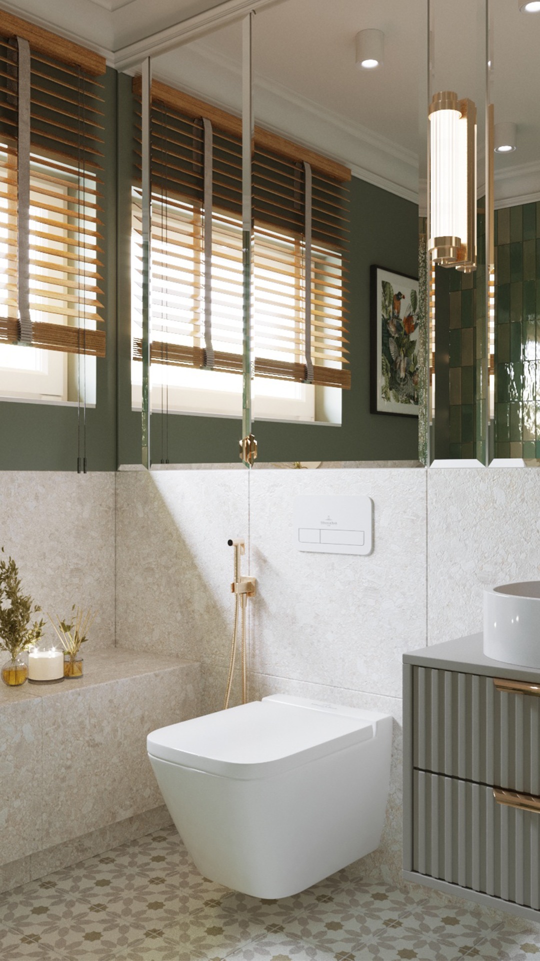 Nowoczesna łazienka z podwieszaną toaletą, beżowymi płytkami imitującymi kamień i drewnianymi żaluzjami w oknach, oświetlona wiszącymi lampami z elementami złota.