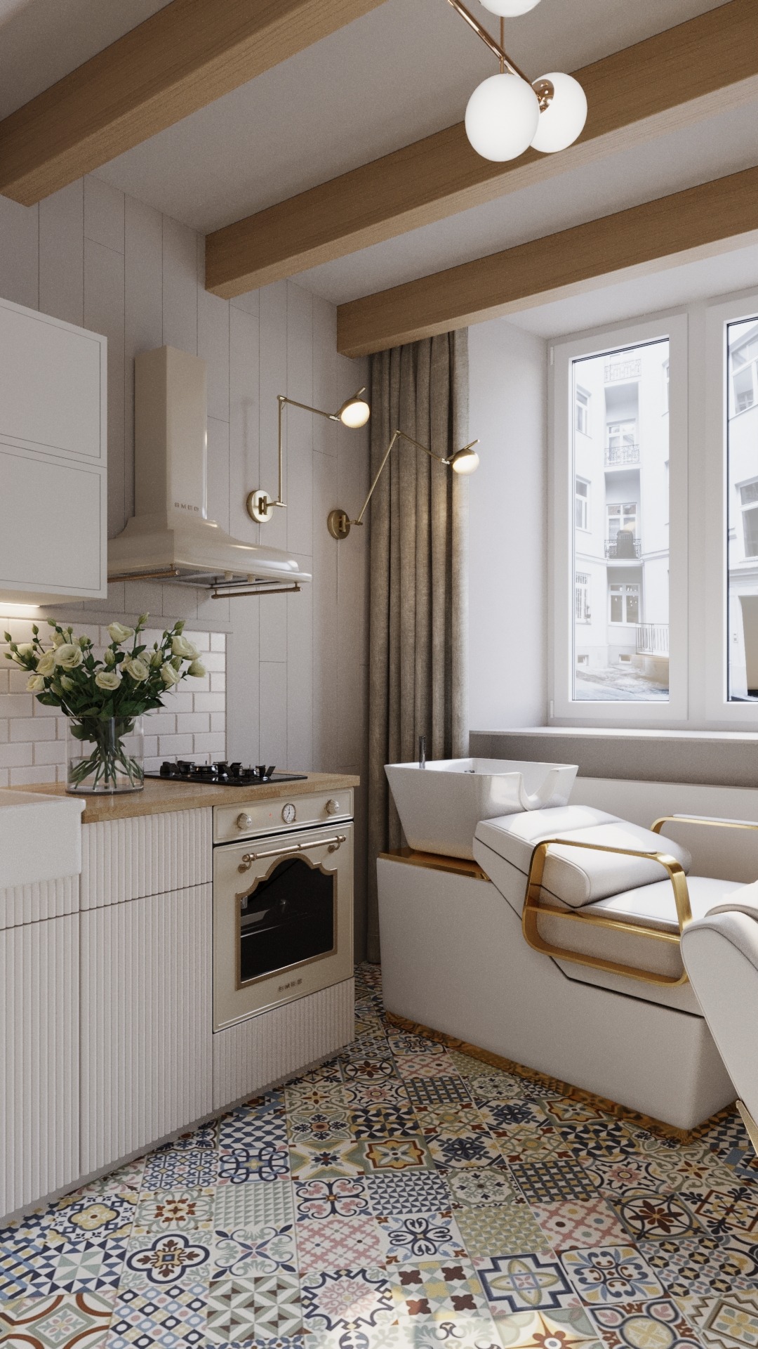 Elegancka kuchnia w stylu retro z kremowymi meblami, wzorzystą podłogą i designerskim oświetleniem, uzupełniona białym fotelem fryzjerskim z umywalką, ustawionym przy oknie z widokiem na budynek.