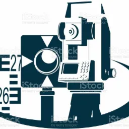 Graficzna, stylizowana ikona przedstawiająca teodolit i łatę geodezyjną, całość w ciemnym odcieniu niebieskiego na białym tle, z elementami imitującymi logo.