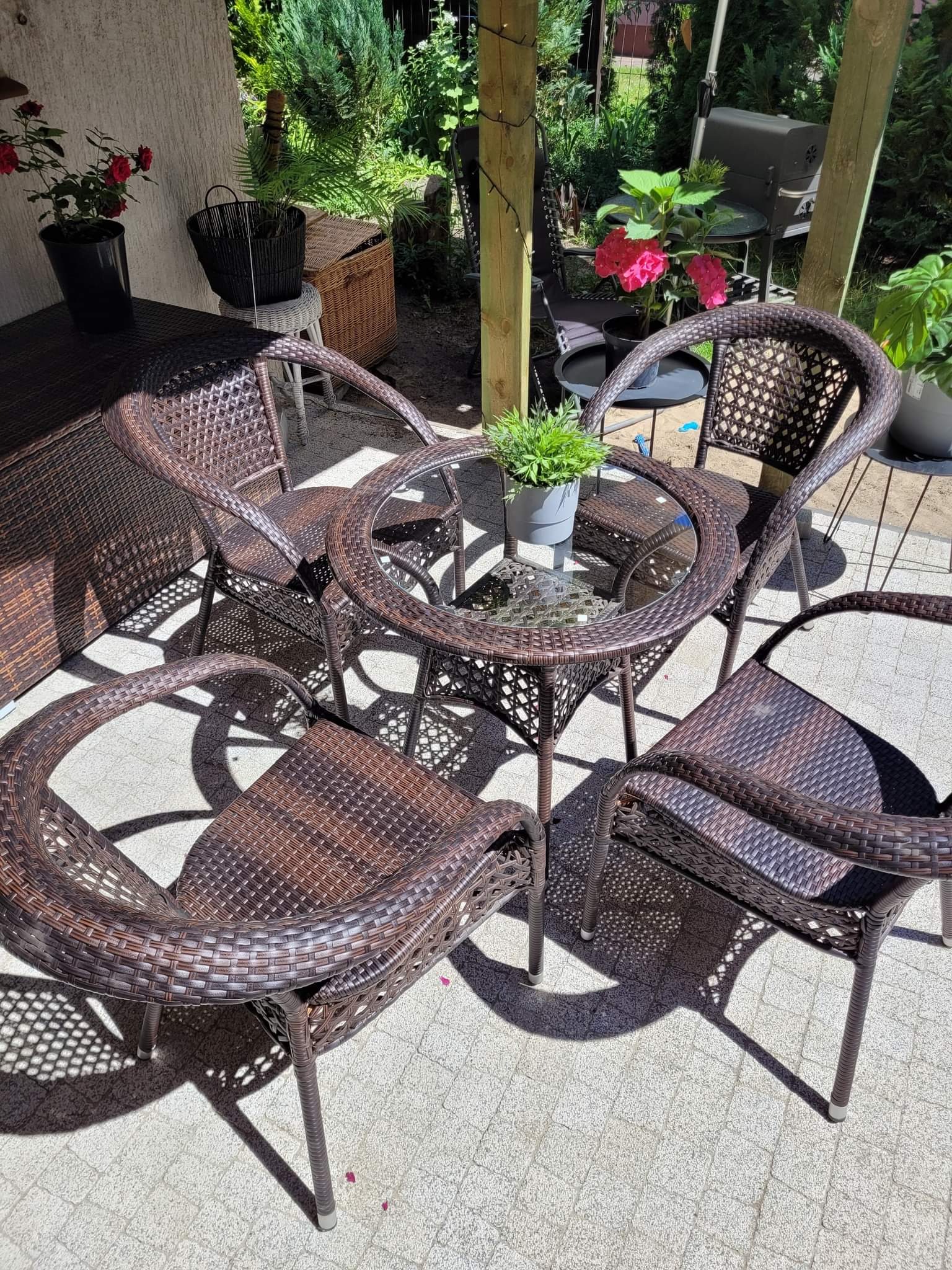 Super zestaw kawowy srednica stolika90cm Super jakość Cały zestaw 699zl