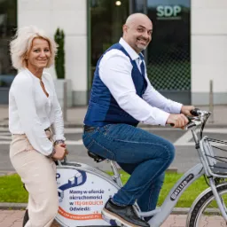 Niestandardowe formy reklamy nie są nam obce - tu np. reklama na rowerach miejskich.