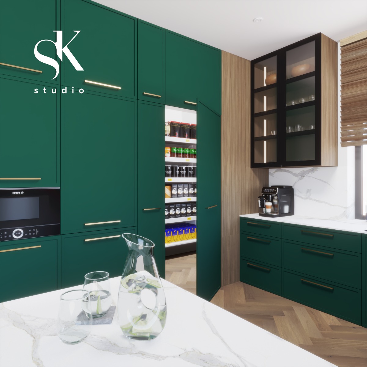 Wizualizacja nowoczesnej kuchni z zielonymi szafkami, drewnianymi akcentami i marmurowym blatem. Otwarta szafka spiżarniana ukazuje zapasy. Na blacie dzbanek z wodą i szklanki. Widoczne logo SK...