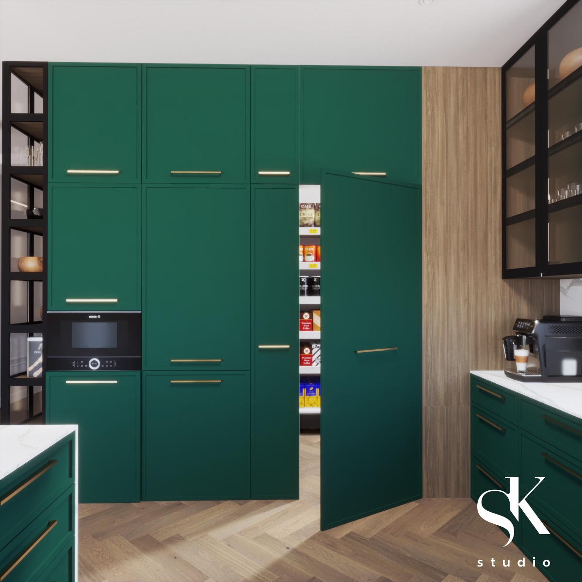 Nowoczesna kuchnia z zielonymi szafkami z długimi, złotymi uchwytami, otwartą szafką spiżarnianą oraz parkietem ułożonym w jodełkę.