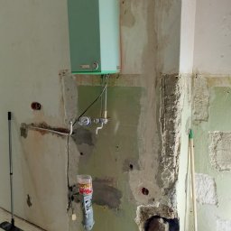 K & J Remont - ściany przed remontem