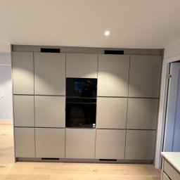 Meble kuchenne z zabudową