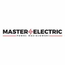 Czarne logo firmy 'MASTER ELECTRIC' z symbolem błyskawicy, pod nim imię i nazwisko 'PAWEŁ MACIEJEWSKI' na białym tle.