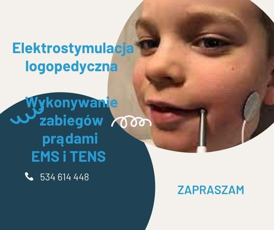 Chłopiec podczas elektrostymulacji logopedycznej z elektrodami umieszczonymi na policzku i w okolicy ust.