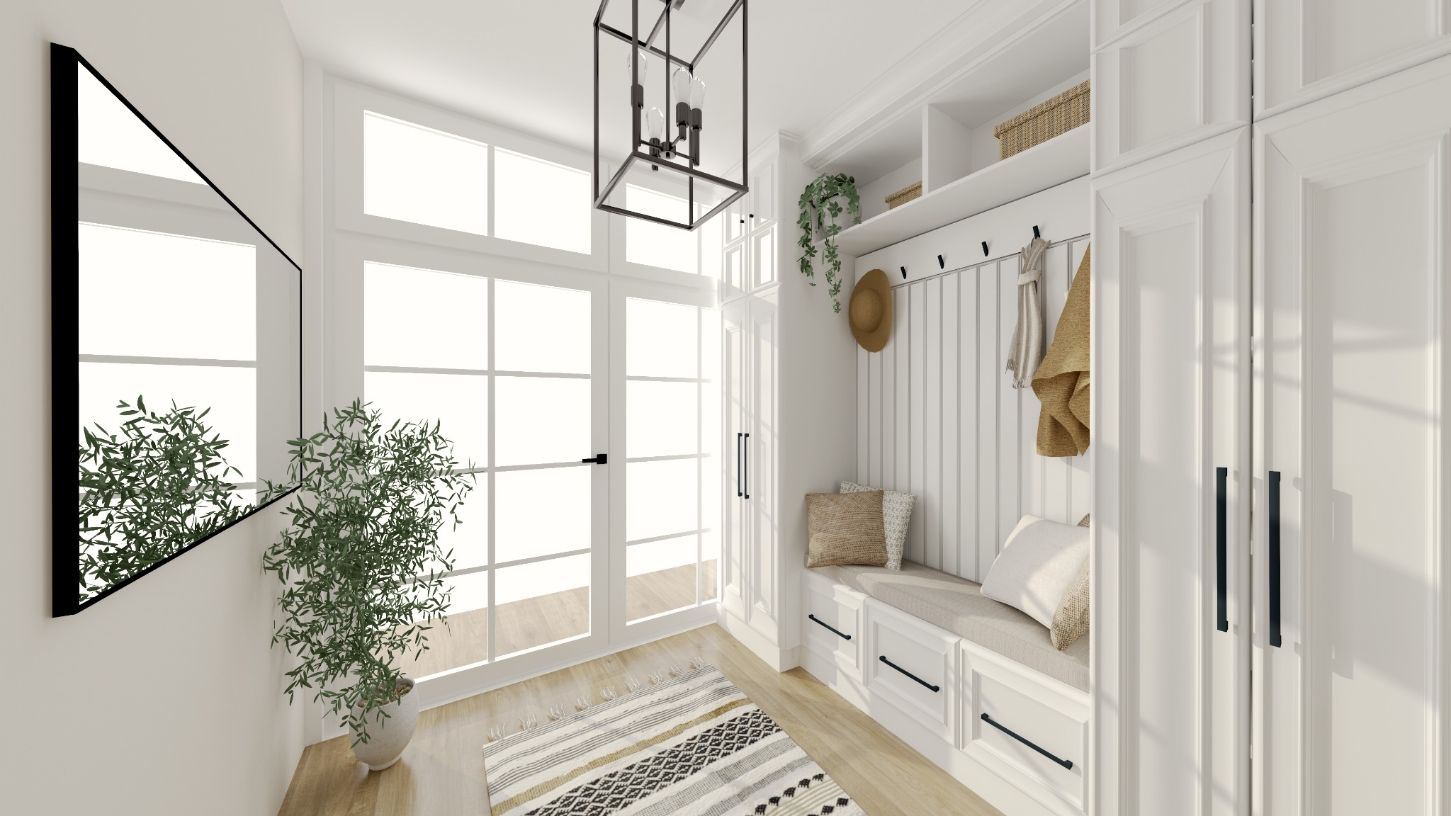 Jasny przedpokój w stylu farmhouse: białe szafy w zabudowie, siedzisko z poduszkami, lustro z czarną ramą i dywan w etniczne wzory. Lampa wisząca typu latarnia.