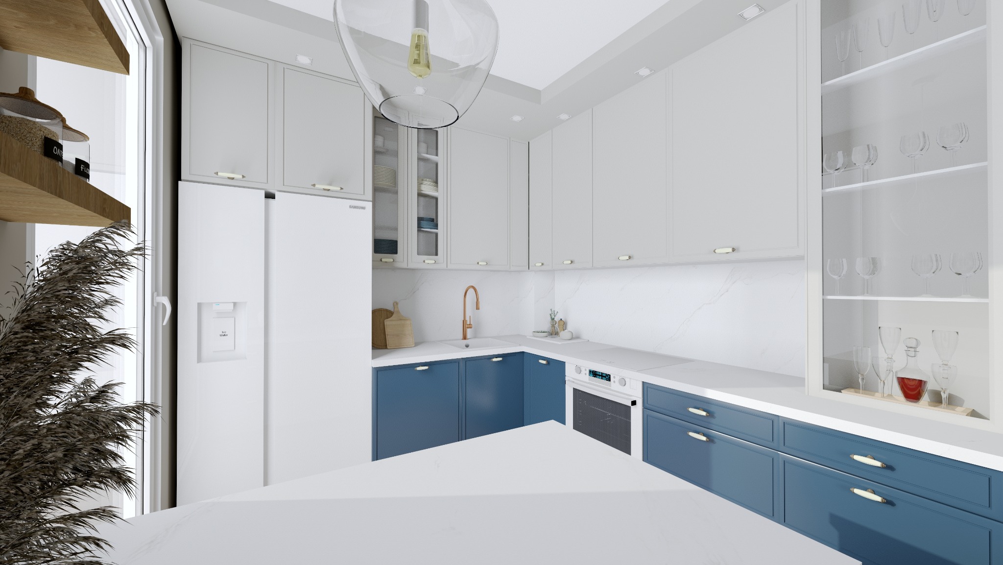 Nowoczesna kuchnia w bieli i granacie: minimalistyczne szafki, marmurowy backsplash, szklane naczynia w witrynie, designerska lampa. Jasne, przestronne wnętrze.