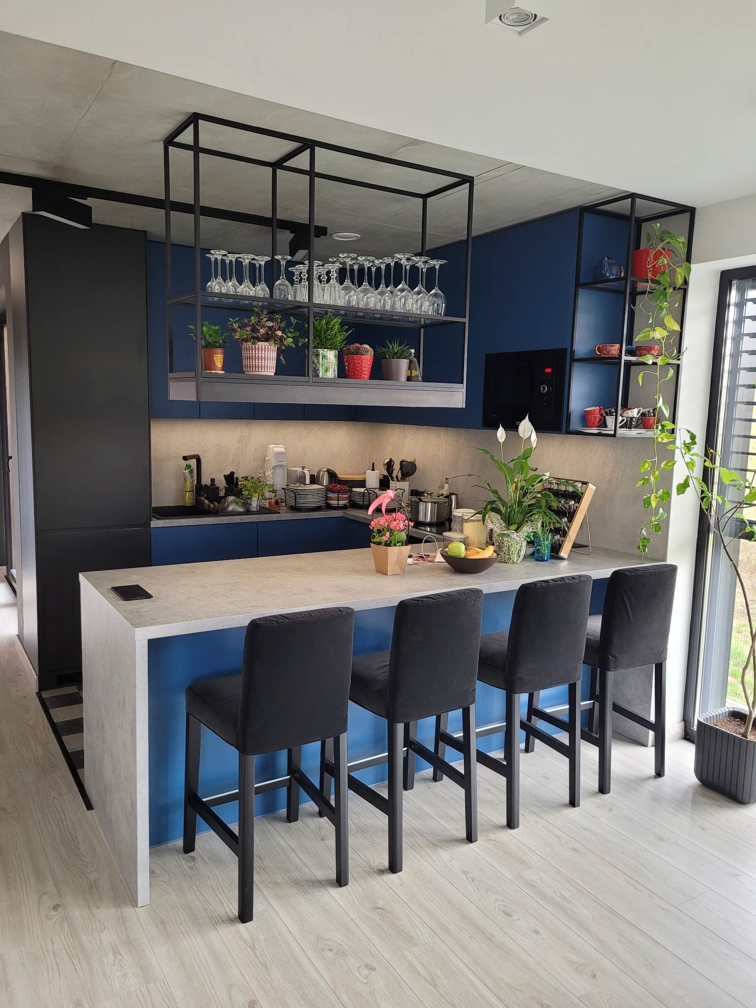 Zabudowa kuchenna i meble do pokoju biurowego