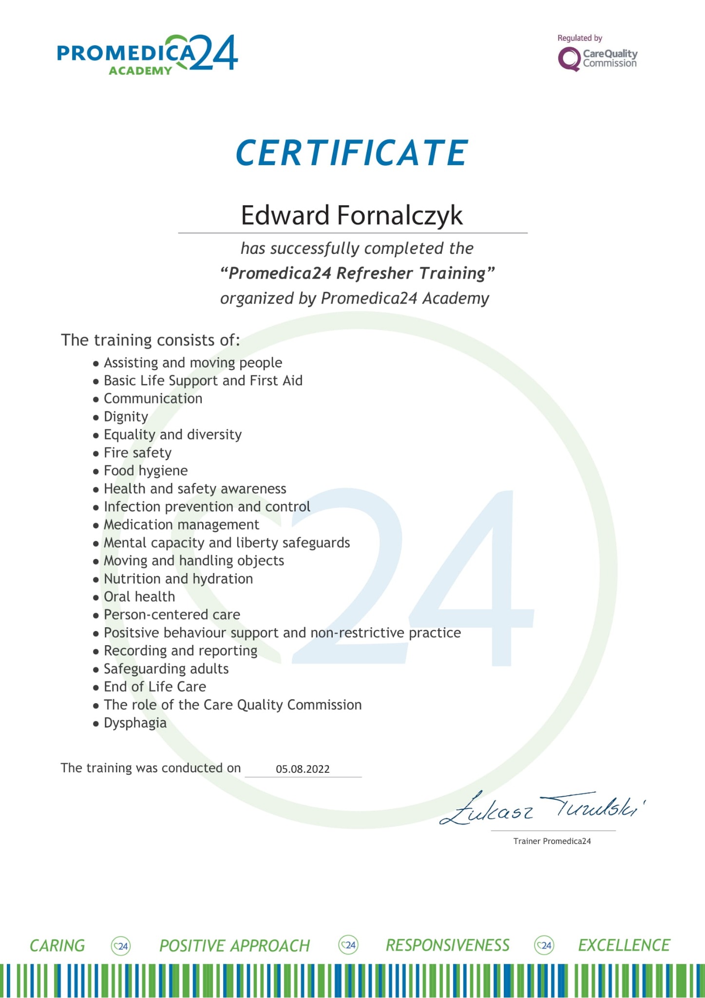 Certyfikat ukończenia szkolenia 'Promedica24 Refresher Training' przez Edwarda Fornalczyka, z listą zagadnień obejmujących m.in. pomoc w przemieszczaniu się, pierwszą pomoc, higienę żywności...