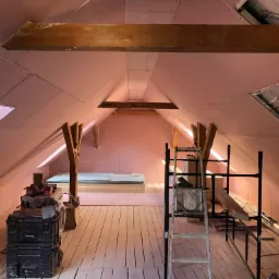 Ocieplenie poddasza płytami PIR, wraz z płytami R/G.