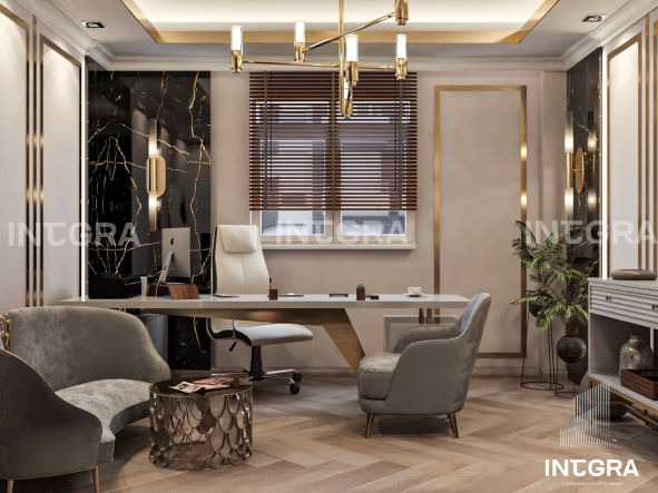 Eleganckie biuro z marmurową ścianą, designerskim oświetleniem i drewnianą podłogą w jodełkę; widoczne dwa szare fotele i biurko z komputerem.