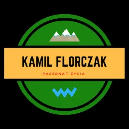 Graficzne logo: zielony okrąg z symbolem gór i zygzakiem, na pomarańczowym tle napis 'Kamil Florczak' i 'Pasjonat Życia'.