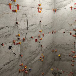 Przed domem Ustrzyki Dolne