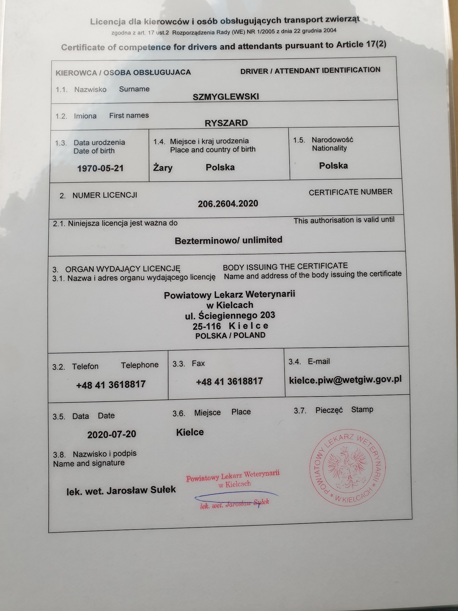 Skan licencji dla kierowców i osób obsługujących transport zwierząt, wydanej przez Powiatowego Lekarza Weterynarii w Kielcach, z danymi osobowymi kierowcy Ryszarda Szmyglewskiego i datą ważności...