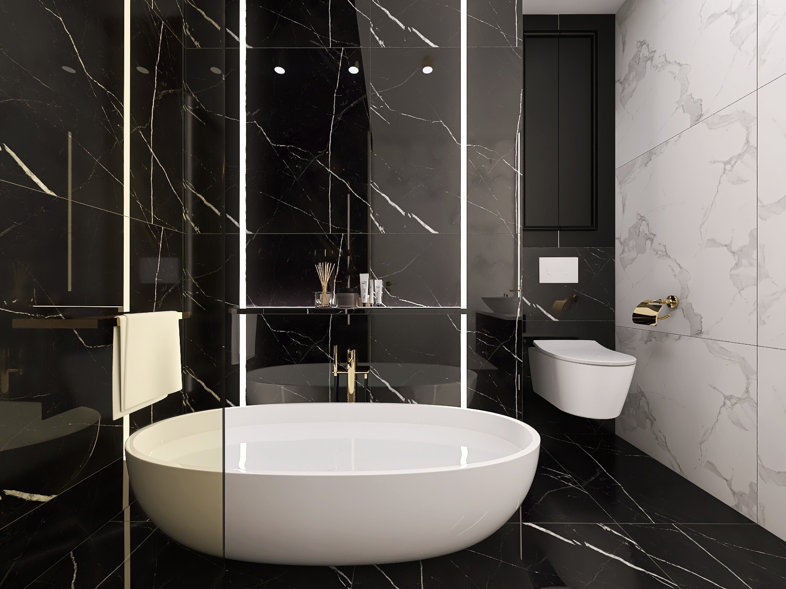 Nowoczesna łazienka z wolnostojącą białą wanną, czarnymi płytkami imitującymi marmur z białymi żyłami, podświetlanymi pionowymi panelami i złotą armaturą.