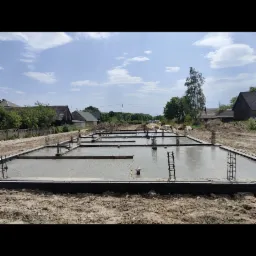 Fundamenty domu w zabudowie szeregowej