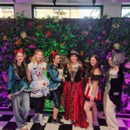 BAWEO BARBARA WÓJCIK - Animatorzy Alicja w krainie czarow