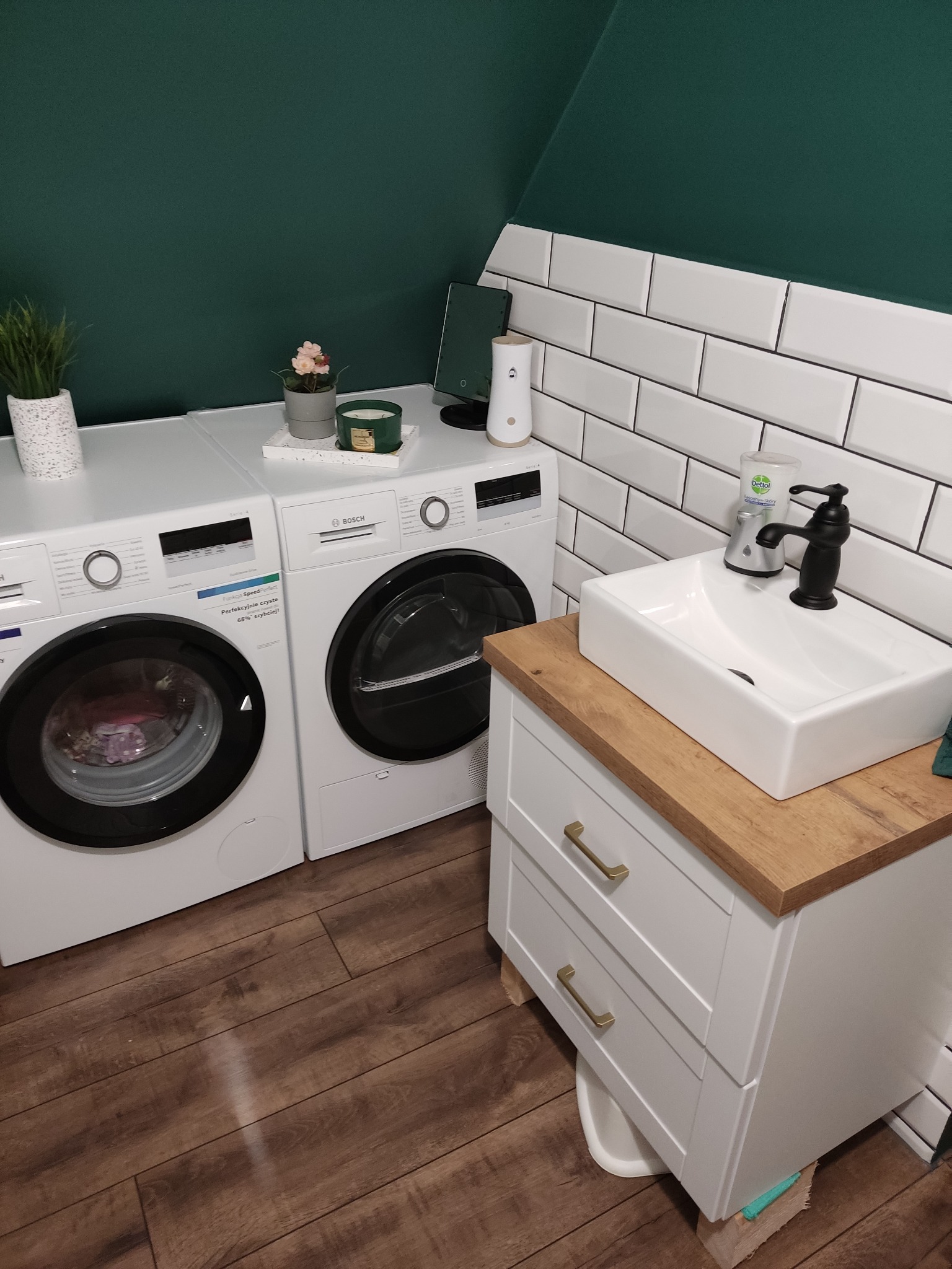 Łazienka z klatki schodowej