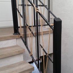 Marynistyczna barierka - czarna przed patynowaniem