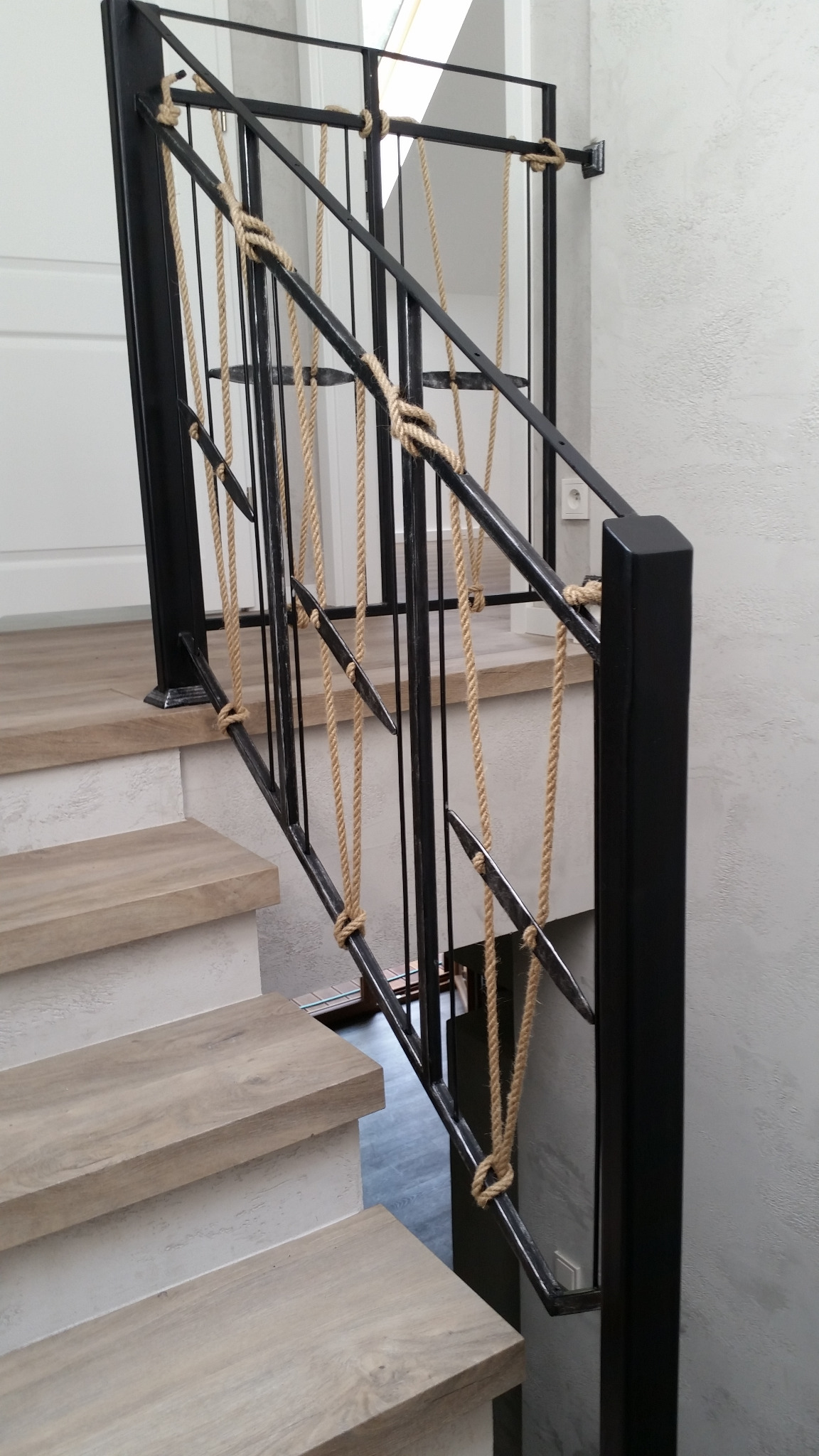 Marynistyczna barierka - czarna przed patynowaniem