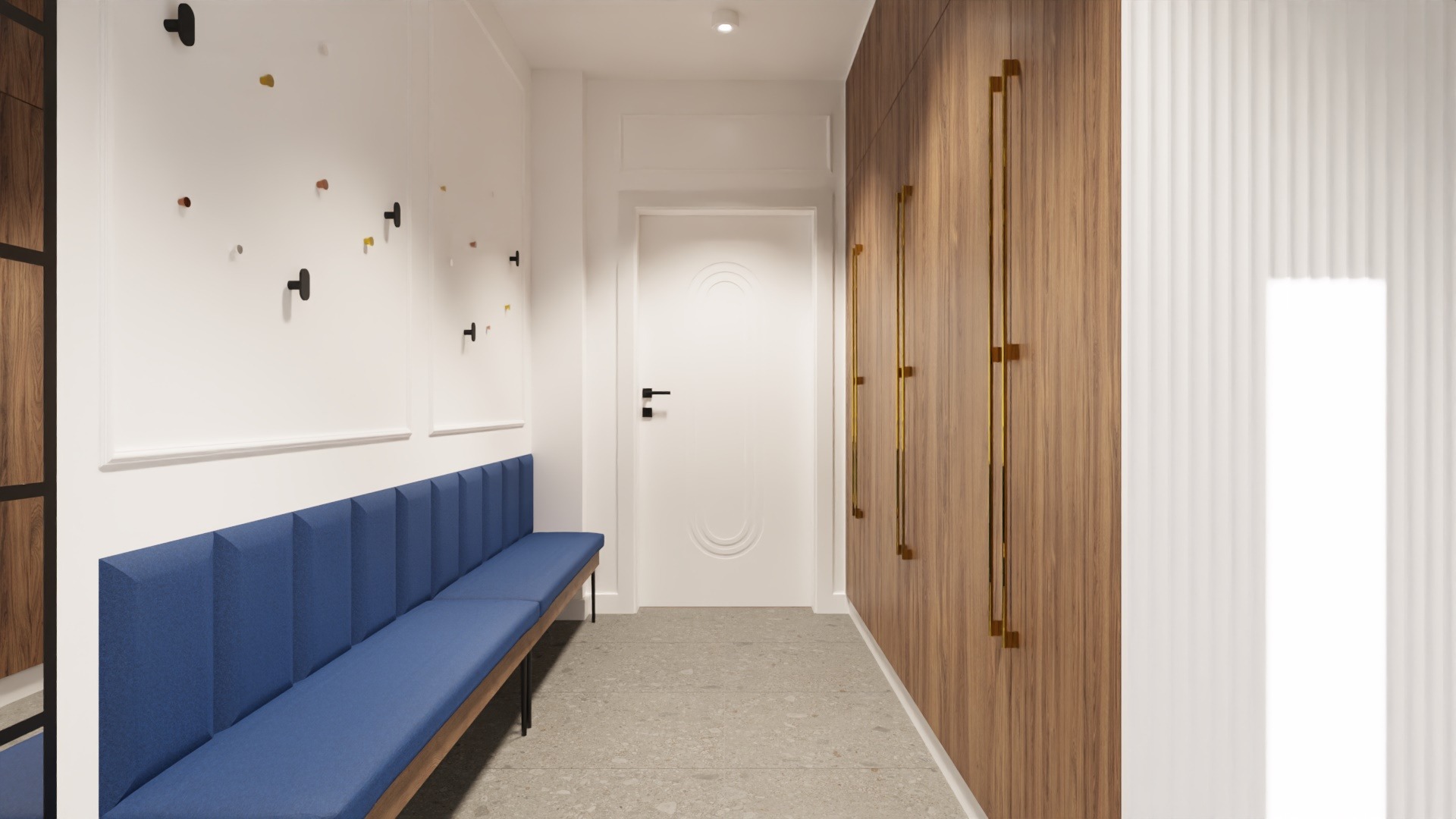 Nowoczesny przedpokój w Gdańsku z niebieską tapicerowaną ławką, białymi ścianami z dekoracyjnymi haczykami, drewnianą szafą z złotymi uchwytami i jasną podłogą z lastryko.