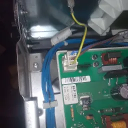 Uszkodzony moduł piekarnika Miele koszt nowego 1480zł naprawa zamknęła się w 360zł.