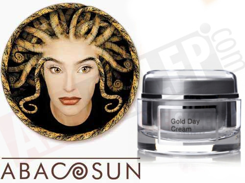 Grafika reklamowa kremu do twarzy 'Gold Day Cream' marki Abacosun, prezentująca wizerunek kobiety z włosami stylizowanymi na węże Meduzy.