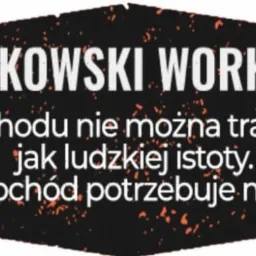 Czarno-pomarańczowe logo warsztatu samochodowego 'KWIATKOWSKI WORKSHOP' z sentencją: 'Samochodu nie można traktować jak ludzkiej istoty. Samochód potrzebuje miłości.'