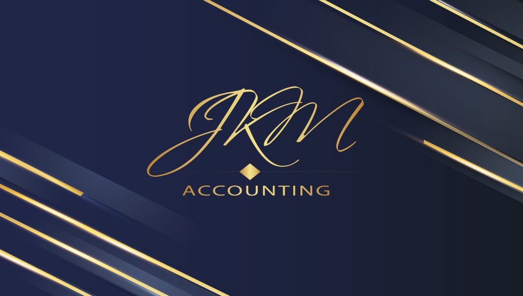 Eleganckie logo firmy JKM Accounting na granatowym tle z geometrycznymi złotymi akcentami.