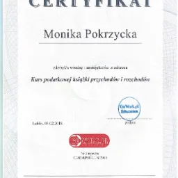 Certyfikat ukończenia kursu podatkowej książki przychod&oacute;w i rozchod&oacute;w dla Moniki Pokrzyckiej, wydany w Lublinie, 04.02.2018, z logo GoWork.pl Education.