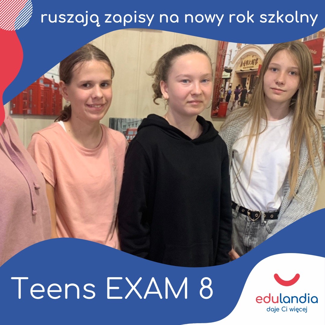 Trzy nastolatki pozują do zdjęcia na tle plakatu z londyńską budką telefoniczną i napisu 'ruszają zapisy na nowy rok szkolny', logo 'edulandia' w prawym dolnym rogu.
