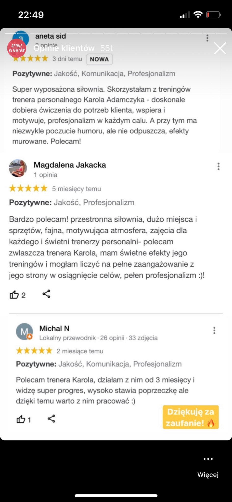 Zrzut ekranu z opiniami klientów na temat trenera personalnego Karola, podkreślające profesjonalizm, jakość treningów i pozytywne efekty współpracy.