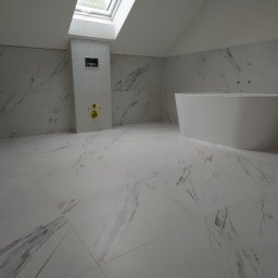 Karol Łukasiewicz "KARBUD" - Montaż drzwi Siemiatycze