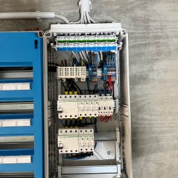 Smart Instal Szymon Juszczak - Solidny Przegląd Instalacji Elektrycznej Brzeg