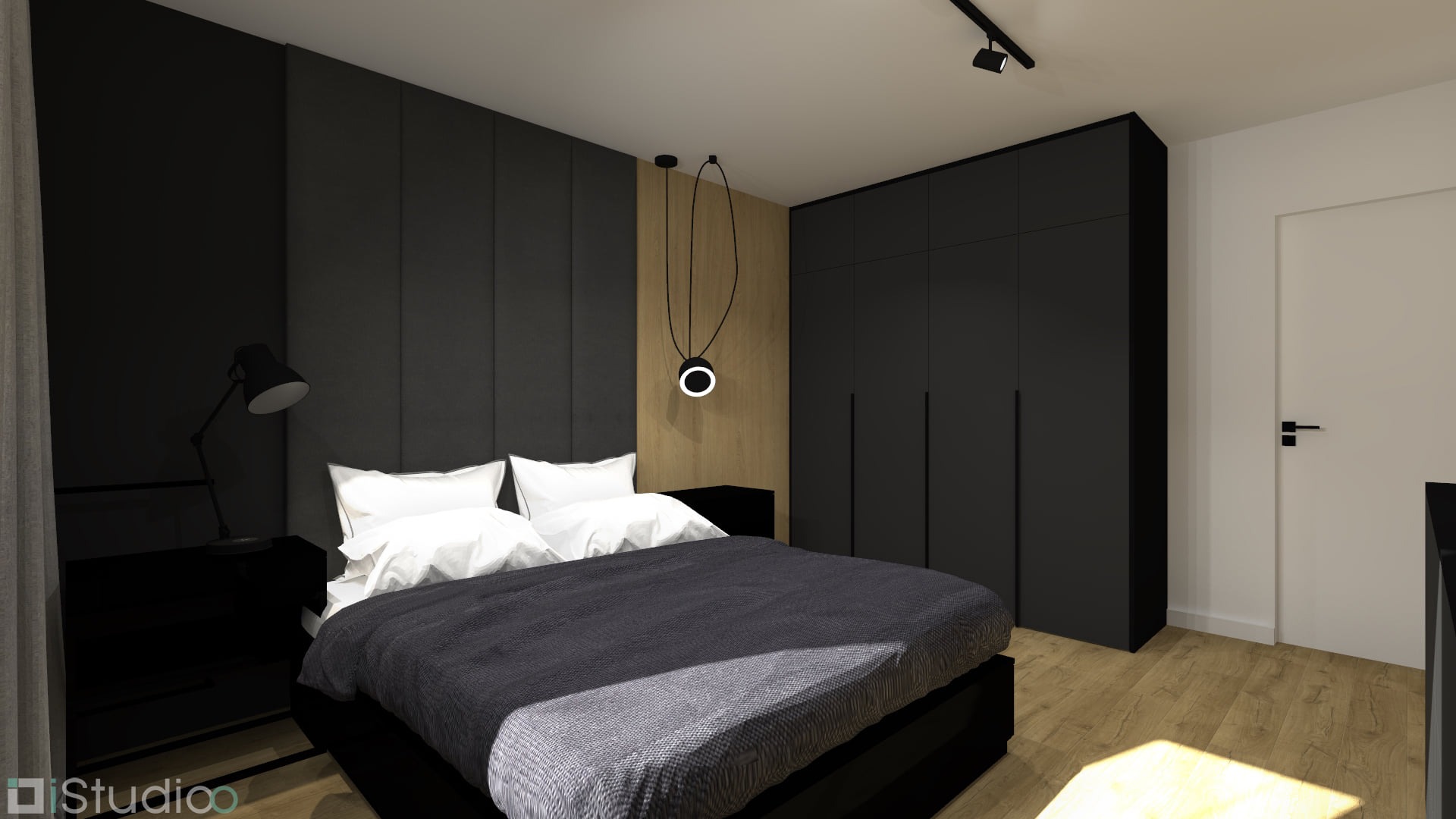 Sypialnia w minimalistycznym stylu z czarnymi elementami: łóżko, szafa w zabudowie, ściana z panelami, lampka nocna na czarnym stoliku, drewniana podłoga i designerska lampa wisząca z okrągłym...