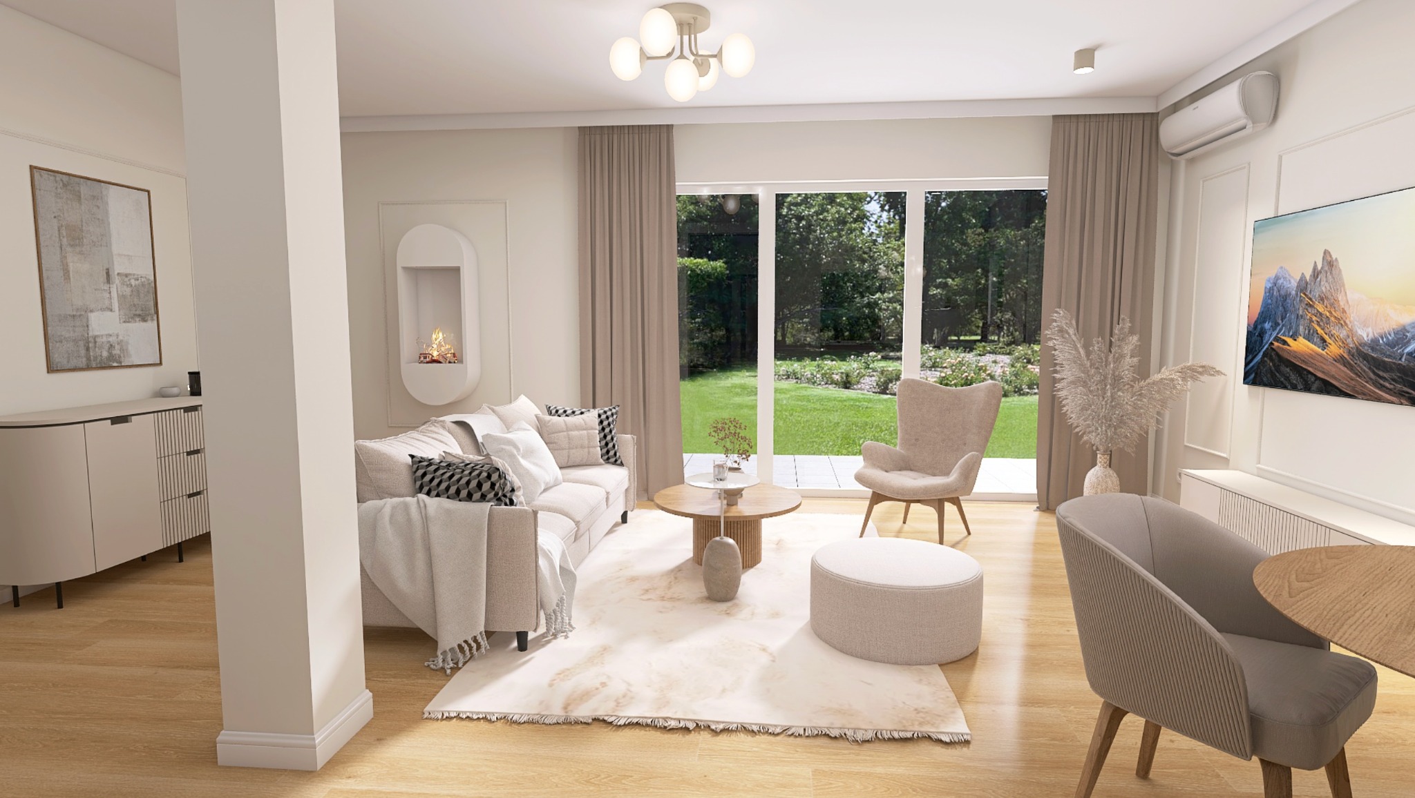 Jasne wnętrze salonu z beżową sofą, dywanem i fotelami. Duże okno z widokiem na ogród. Minimalistyczny kominek i telewizor z górskim krajobrazem dodają charakteru.