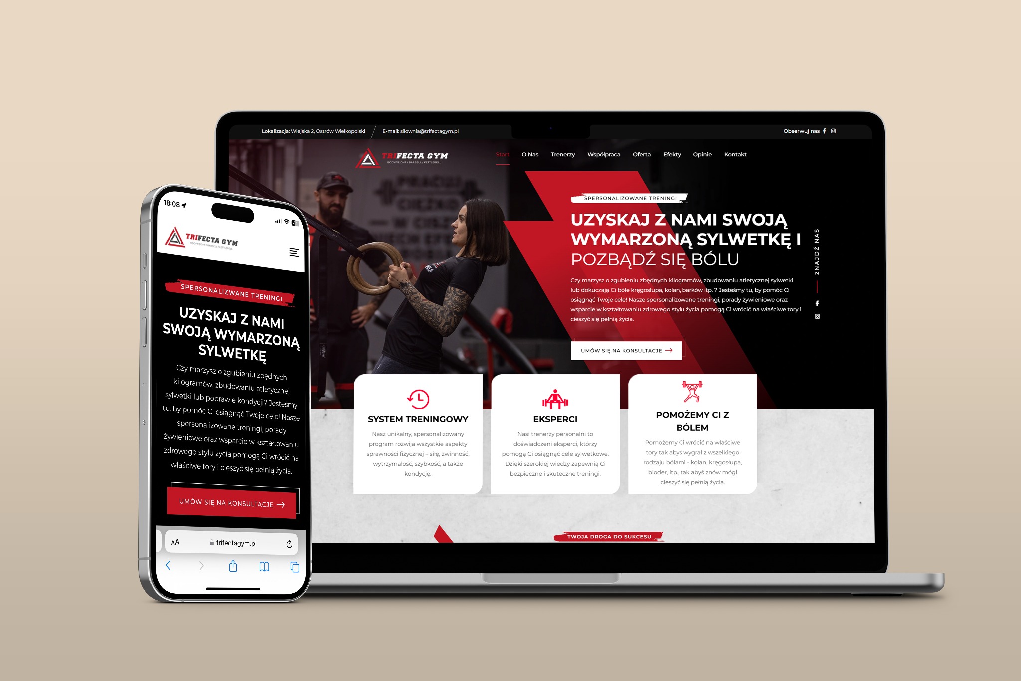 Wyświetlacz laptopa i smartfona prezentujące stronę internetową siłowni Trifecta Gym, z widoczną ofertą spersonalizowanych treningów i sylwetki, z trenerem na tle ćwiczeń z obręczami.