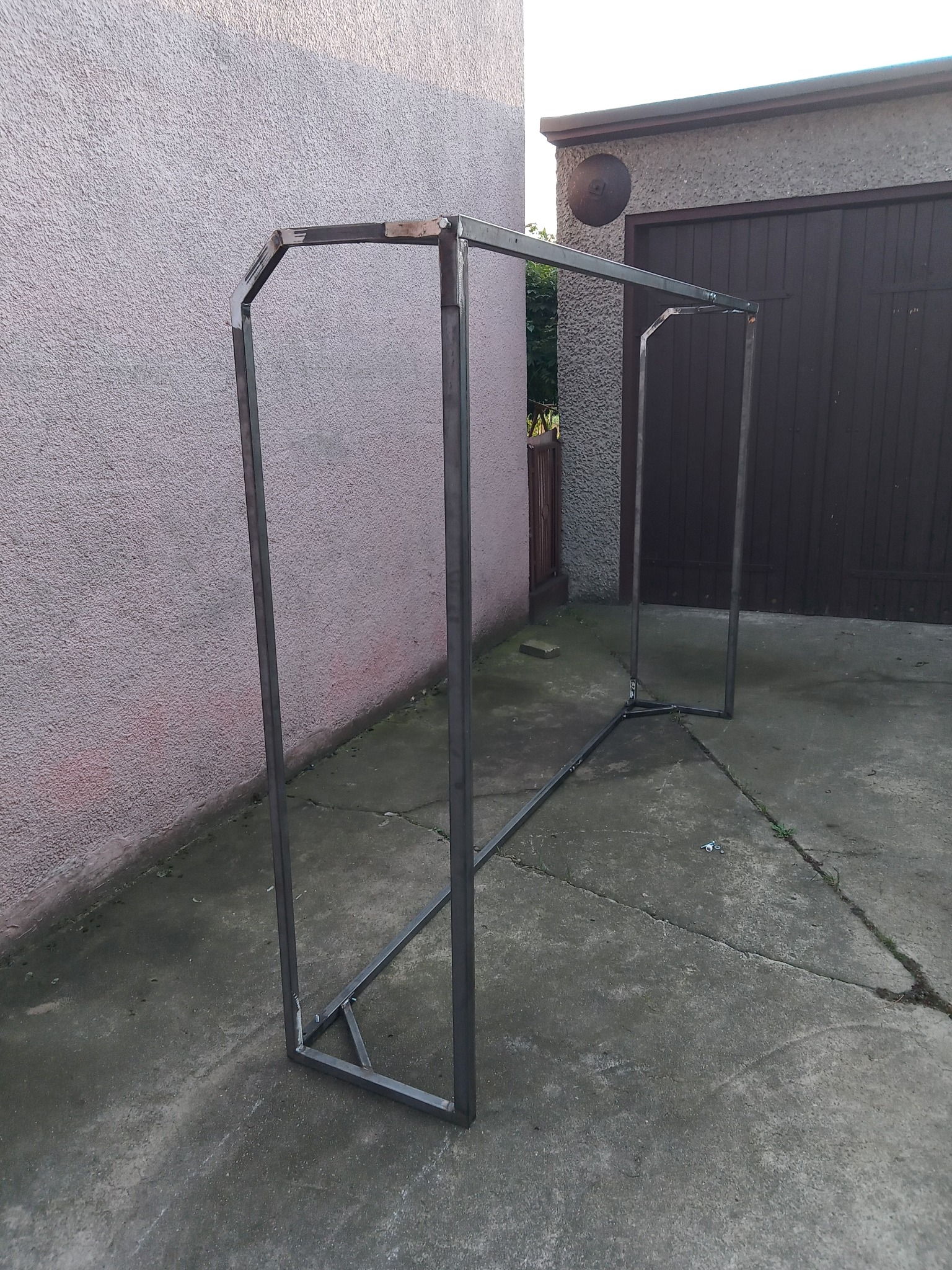 Bramka wykonanan dla młodego przyszłego piłkarza.