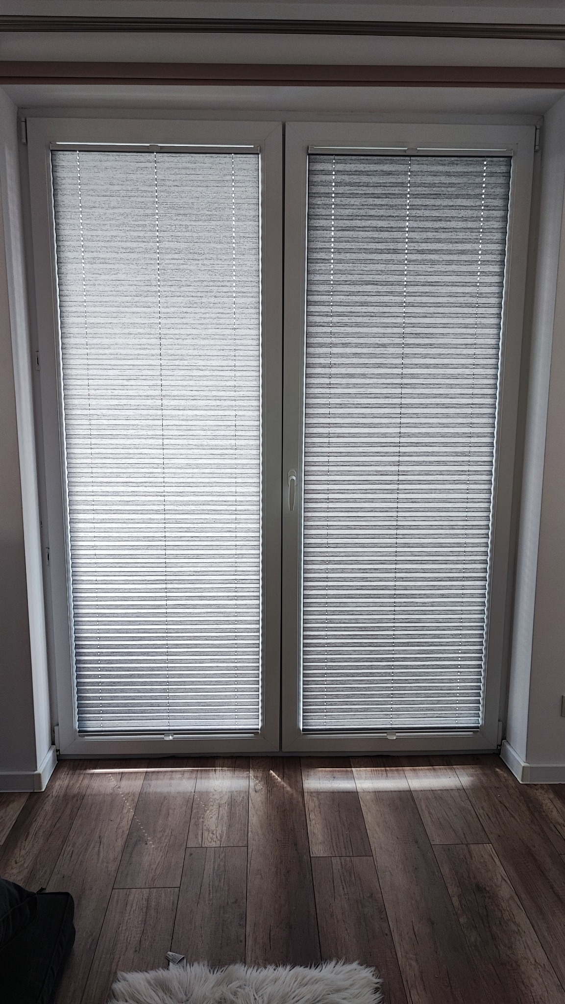 plisy okienne, bogata kolorystyka Wycena, pomiar, zamówienie, montaż