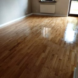 Układanie paneli Myślenice 3