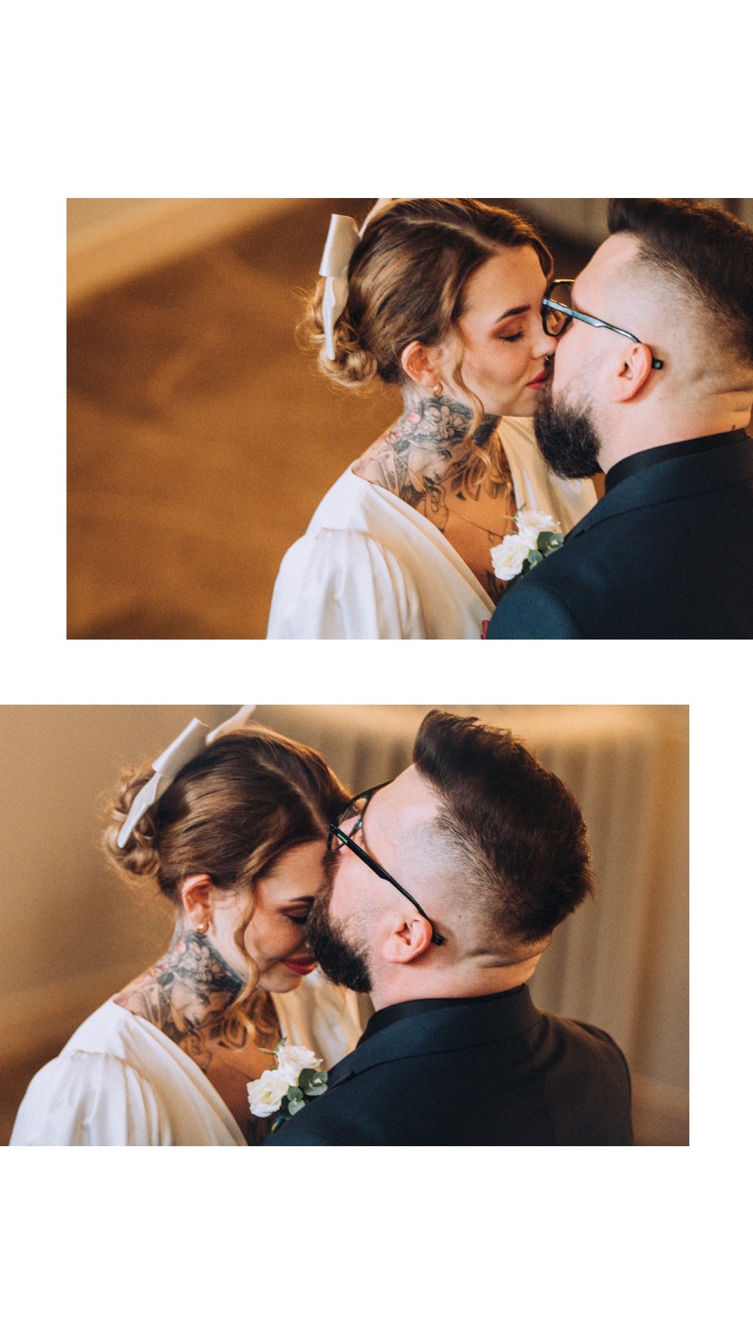 Pocałunek nowożeńców: panna młoda z tatuażami na szyi i kokardą we włosach, pan młody w okularach i ciemnym garniturze z butonierką.
